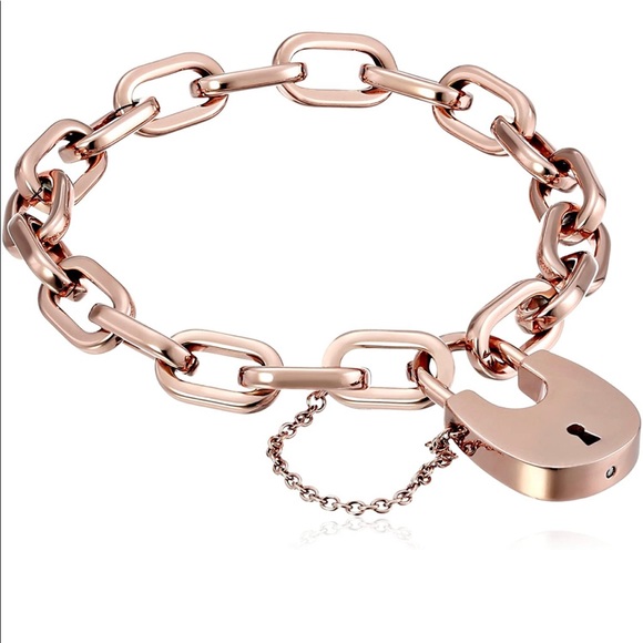🎁HP🎁Micheal Kors rose gold padlock bracelet.🔥 - Picture 7 of 7